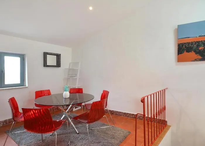L'Escalier Rouge
